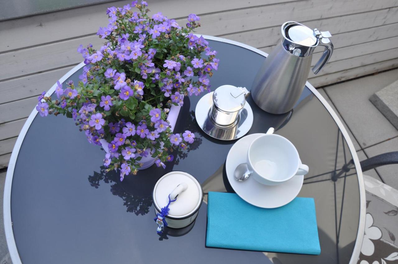 Frankfurt Bed & Breakfast Francfort-sur-le-Main Extérieur photo