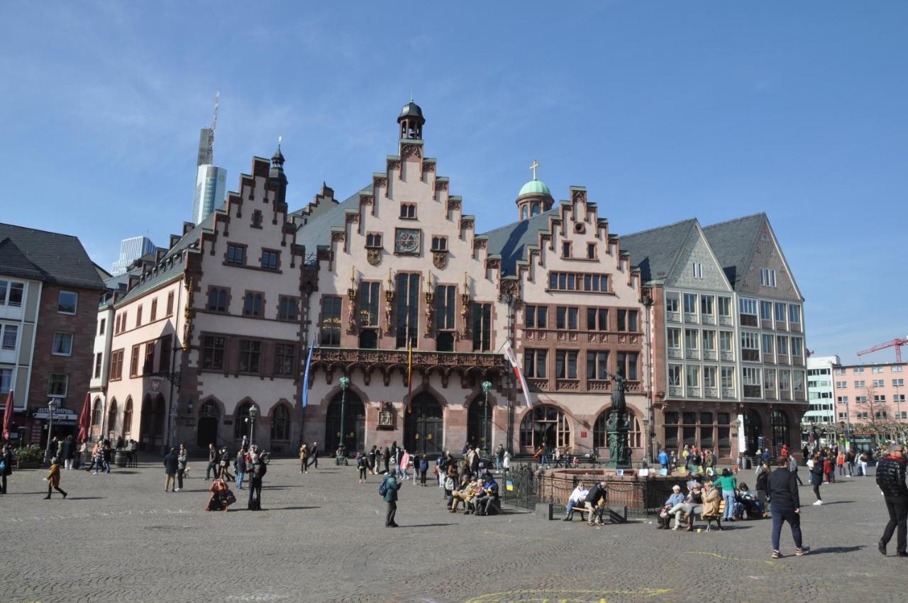 Frankfurt Bed & Breakfast Francfort-sur-le-Main Extérieur photo